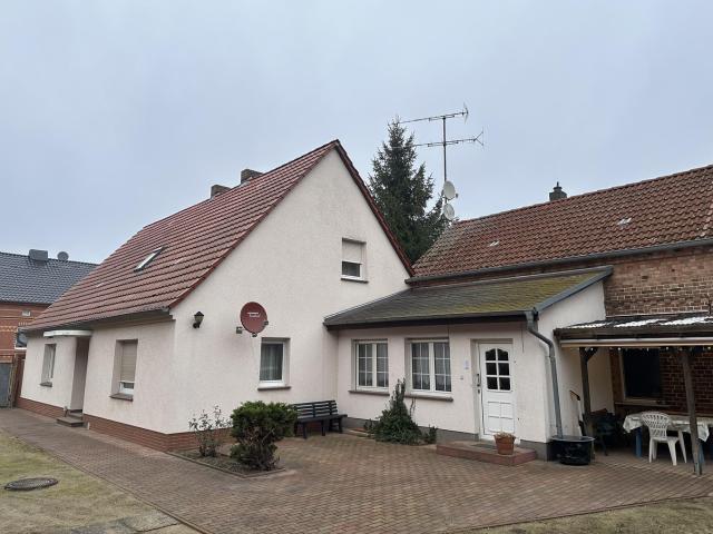 Großzügiges Bauernhaus mit Scheune, Stallungen & viel Potenzial