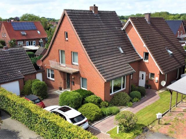 Großzügiges gepflegtes Zweifamilienhaus in schöner Lage von Gildehaus