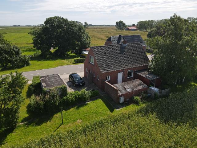 Großzügiges Grundstück mit Einfamilienhaus und Blick ins Grüne Provisionsfrei!