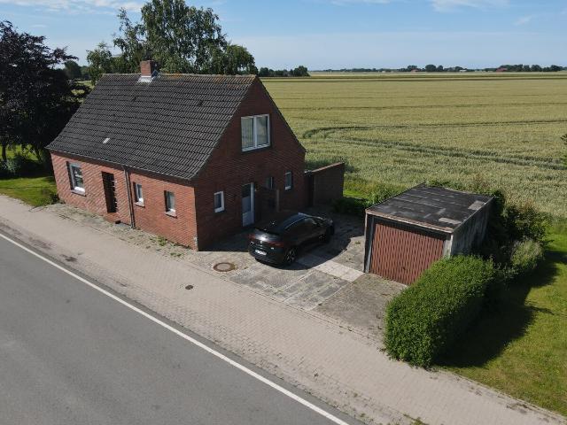 Großzügiges Grundstück mit Einfamilienhaus und Blick ins Grüne Provisionsfrei!