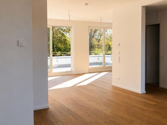 Großzügiges Dachgeschoss mit offenem Wohnkonzept inkl. Luxusküche und zwei Terrassen in Potsdam