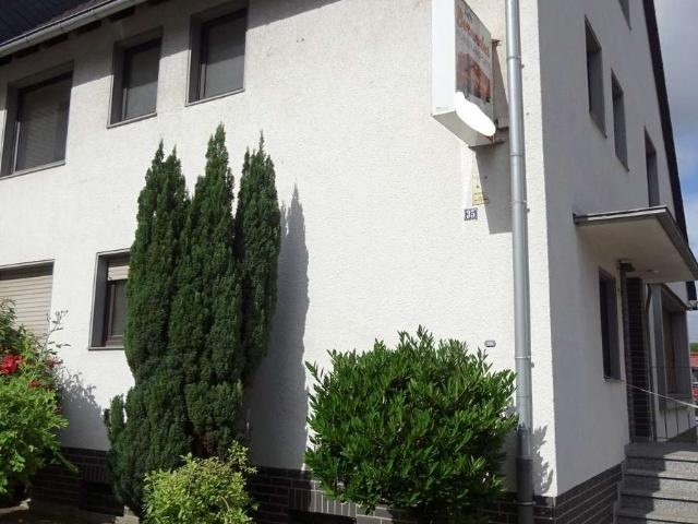 Großzügiges Endhaus in Essen Frintrop mit riesigem erschlossenem Grundstück