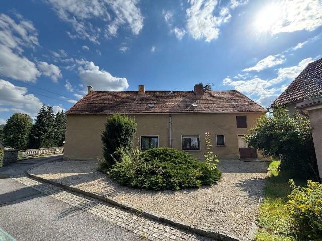 Großzügiges Ein /Zweifamilienhaus mit viel Potenzial in Cunewalde