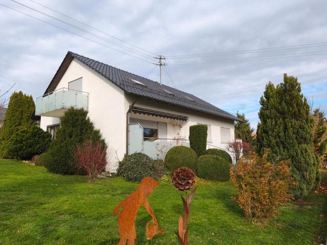 Großzügiges Einfamilienhaus mit 11 Zimmern in Bisingen