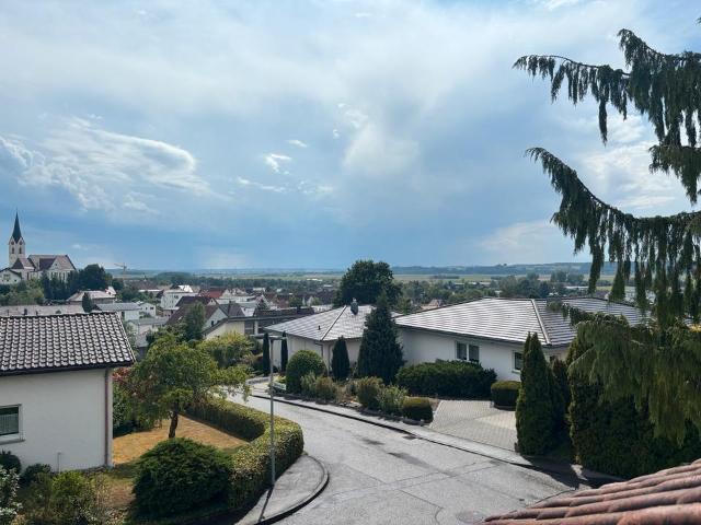 Großzügiges Einfamilienhaus mit 1273m2 und toller Aussicht