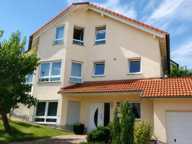 Großzügiges Einfamilienhaus mit viel Platz,Terrasse und Weitblick