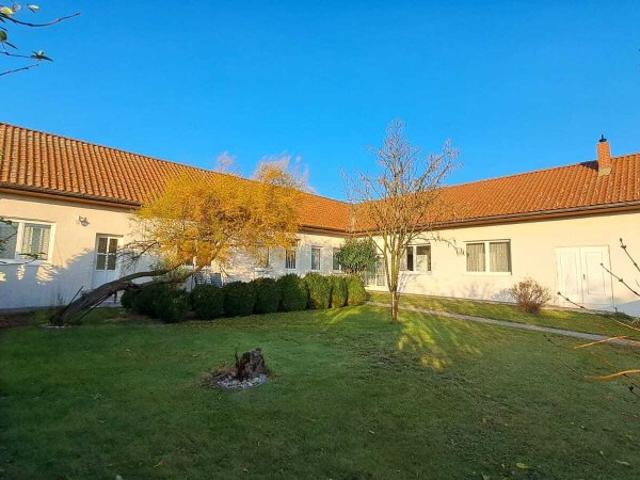 Großzügiges Einfamilienhaus mit viel Platz und vielseitigen Nutzungsmöglichkeiten in Wallern