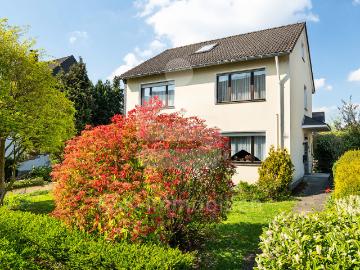 Großzügiges Einfamilienhaus mit viel Potential!