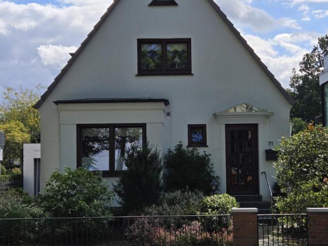 Großzügiges Einfamilienhaus mit viel Potenzial provisionsfrei