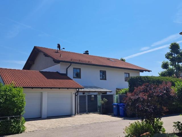 Großzügiges Einfamilienhaus mit viel Privatsphäre, Wintergarten und Sauna provisionsfrei