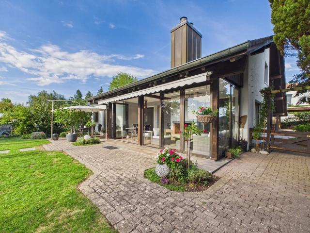 Grosszügiges Einfamilienhaus mit viel Sonne und maximaler Privatsphäre