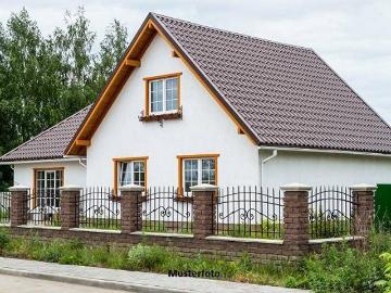 Großzügiges Einfamilienhaus mit vielseitigen Nutzungsmöglichkeiten
