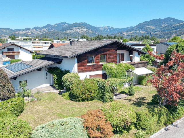 Großzügiges Einfamilienhaus mit weitläufigem Garten in Rankweil
