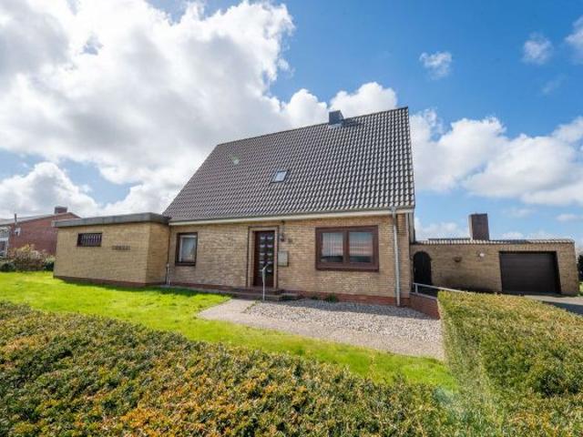Großzügiges Einfamilienhaus mit Wintergarten und viel Potenzial auf weitläufigem Grundstück