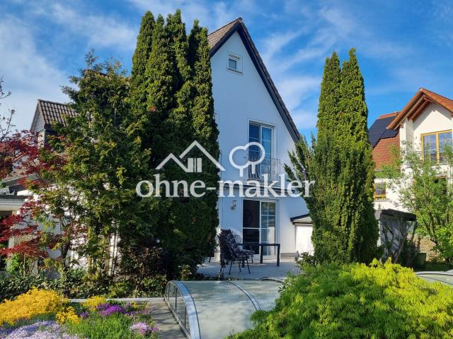 Großzügiges Einfamilienhaus mit wunderschönem Garten