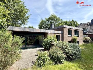 Großzügiges Einfamilienhaus mit besonderer Architektur