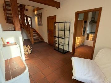 Freistehendes Haus im Grünen mit Weiherblick – ideal für Gruppen bis 9 Personen