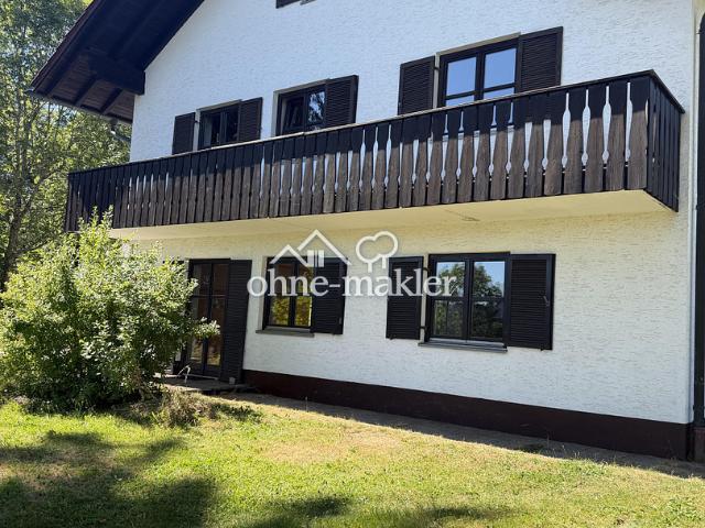 Großzügiges Einfamilienhaus mit Einliegerwohnung und traumhaftem Weitblick