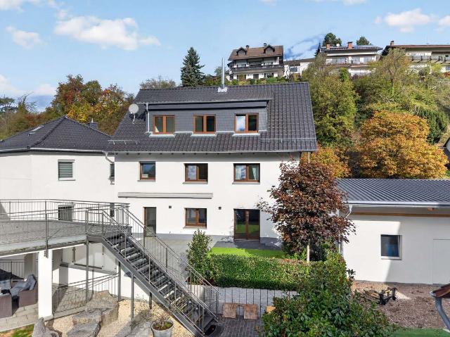 Großzügiges Einfamilienhaus mit Einliegerwohnung
