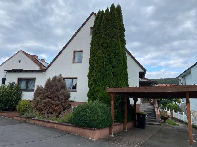 Großzügiges Einfamilienhaus mit Einliegeroption, Garage & Carport