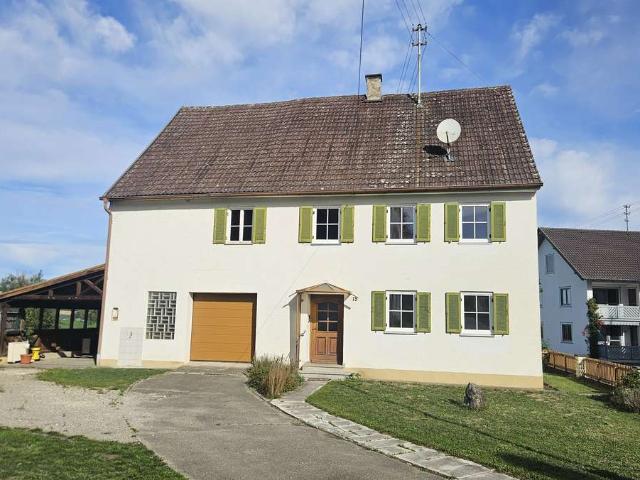 Großzügiges Einfamilienhaus mit eigenem Gartenbereich in Aichen