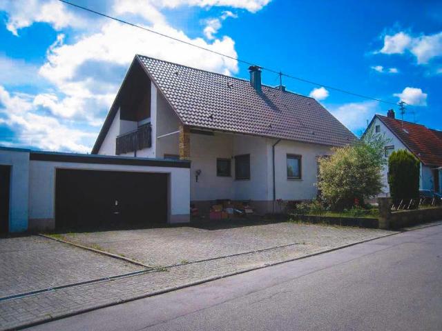 Großzügiges Einfamilienhaus mit Fernblick auf den Plettenberg