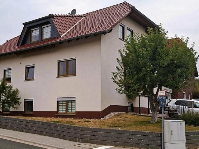 Großzügiges Einfamilienhaus mit Garten, Balkon & Garage