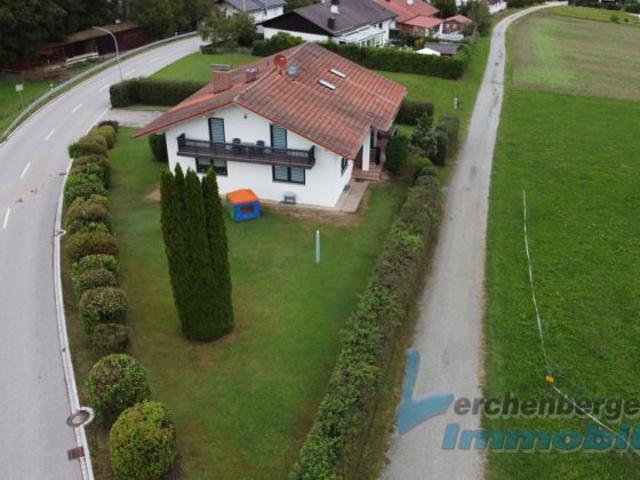Großzügiges Einfamilienhaus mit Garten Nähe Dingolfing