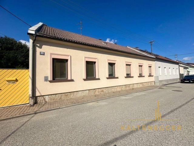 Großzügiges Einfamilienhaus mit Garten & Pool in Neunkirchen – Renovierungsbedarf!