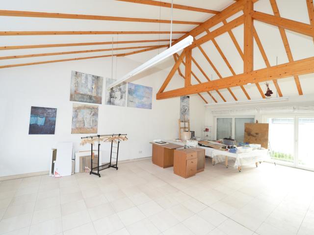 Großzügiges Einfamilienhaus mit Garten, Terrasse, Balkon und Garage in Grevenbroich Busch