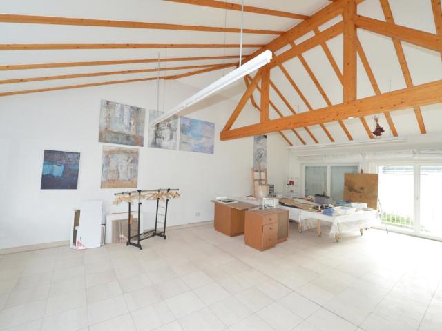 Großzügiges Einfamilienhaus mit Garten, Terrasse, Balkon und Garage in Grevenbroich Busch