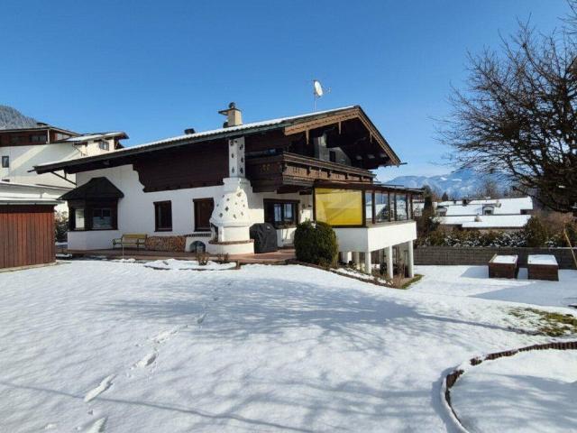 Großzügiges, modernes Einfamilienhaus mit großem Garten und Bürofläche in Ruhelage zu verkaufen!