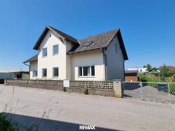 Großzügiges Einfamilienhaus mit Gartenparadies und vielseitiger Raumaufteilung in Ober Grafendorf