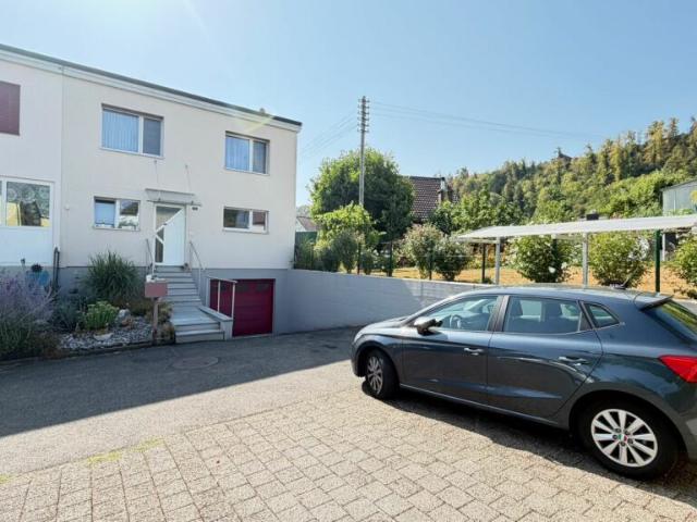 Grosszügiges Einfamilienhaus mit Garage & viel Platz