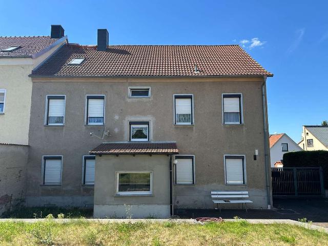 Großzügiges Einfamilienhaus mit Gestaltungspotenzial