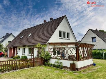 Großzügiges Einfamilienhaus mit modernisierter Ausstattung und viel Platz im Garten