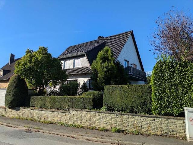 Großzügiges Einfamilienhaus mit separater Einliegerwohnung in Schwerte Wandhofen