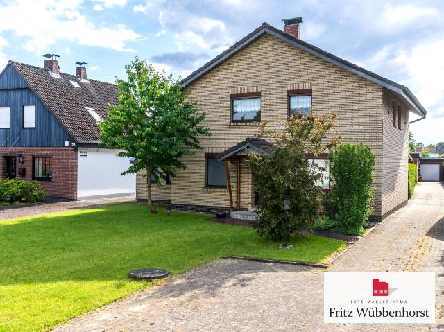 Großzügiges Einfamilienhaus mit sonnigem Garten und Carport in Kreyenbrück