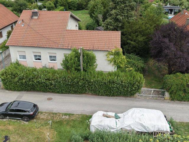 Großzügiges Einfamilienhaus auf 2.006 m² Baulandgrundstück in Traismauer