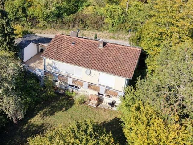 Großzügiges Einfamilienhaus auf sonnigem Eckgrundstück in bester Wohnlage