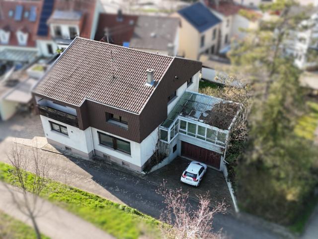 Großzügiges Einfamilienhaus als abgeschlossene Einheit in zentraler Lage von Wiesloch