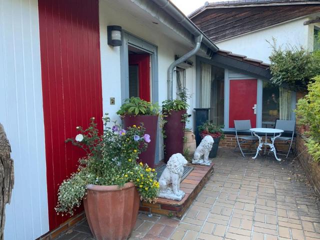 Großzügiges Einfamilienhaus am Waldrand Mehrgenerationenwohnen