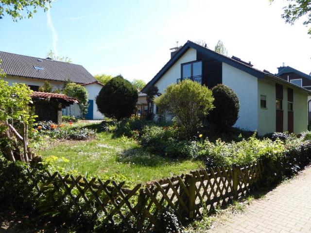 Großzügiges Einfamilienhaus Doppelgarage 220m² Wohnfl 750m² Grund