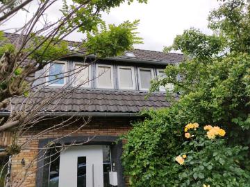 Großzügiges Einfamilienhaus HombergHochheide, Stadtgrenze Moers
