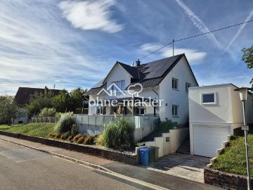 Großzügiges Einfamilienhaus in Massivbauweise mit großem Garten und PV Anlage