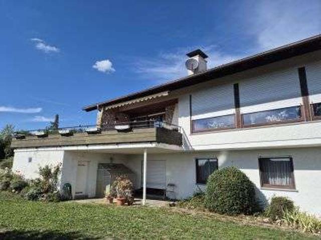 Großzügiges Einfamilienhaus in attraktiver Hanglage von Friedrichshafen Lipbach