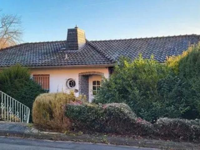 Großzügiges Einfamilienhaus in begehrter Wohnlage von Melsungen