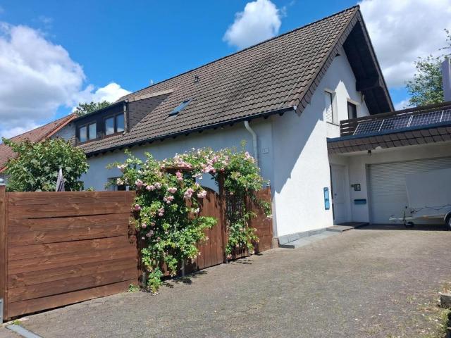 Großzügiges Einfamilienhaus in direkter Feldrandlage Wickrathberg