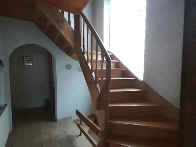 großzügiges Einfamilienhaus in Jockgrim, renovierungsbedürftig