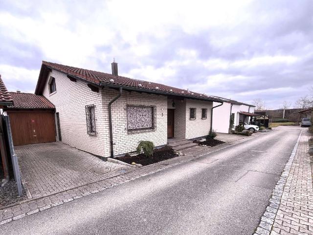 Großzügiges Einfamilienhaus in Leonberg